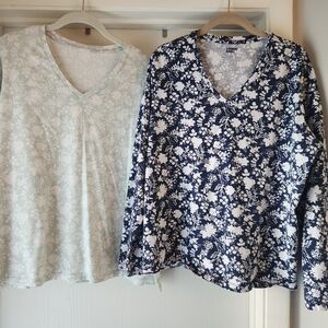 Lands' End V Neck Long Sleeve Cotton Top XL.  Set of 2